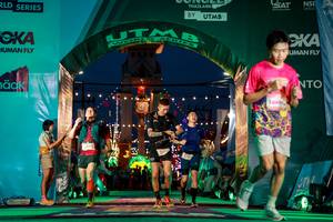 BIB: 
                            <button type="button" onclick="openModal(24863876)" class="btn btn-primary btn-sm float-right btn-popup" data-toggle="modal" data-target=".modal-high-quality">
                        <i class="fas fa-shopping-cart"></i> Add to Cart
                    </button>
                                            <button type="button" onclick="isThisMe(24863876, true)" class="btn btn-success btn-sm float-right btn-popup btn-isme hidden" data-toggle="tooltip" data-placement="bottom" title="นี่คือรูปของคุณใช่ไหม คลิกที่นี่เพื่อเอาเข้าอัลบั้ม">
                        <i class="fas fa-plus"></i> Add to album
                    </button>
                    <button type="button" onclick="isThisMe(24863876, false)" class="btn btn-warning btn-sm float-right btn-popup btn-isnotme hidden">
                        <i class="fas fa-ban"></i> Remove from album
                    </button>